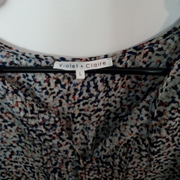 Violet and Claire size large 3/4 sleeve blouse - Picture 2 of 2